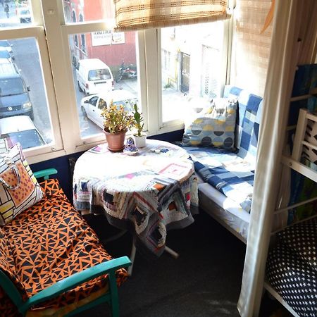My Happy Home Hostel Измир Экстерьер фото