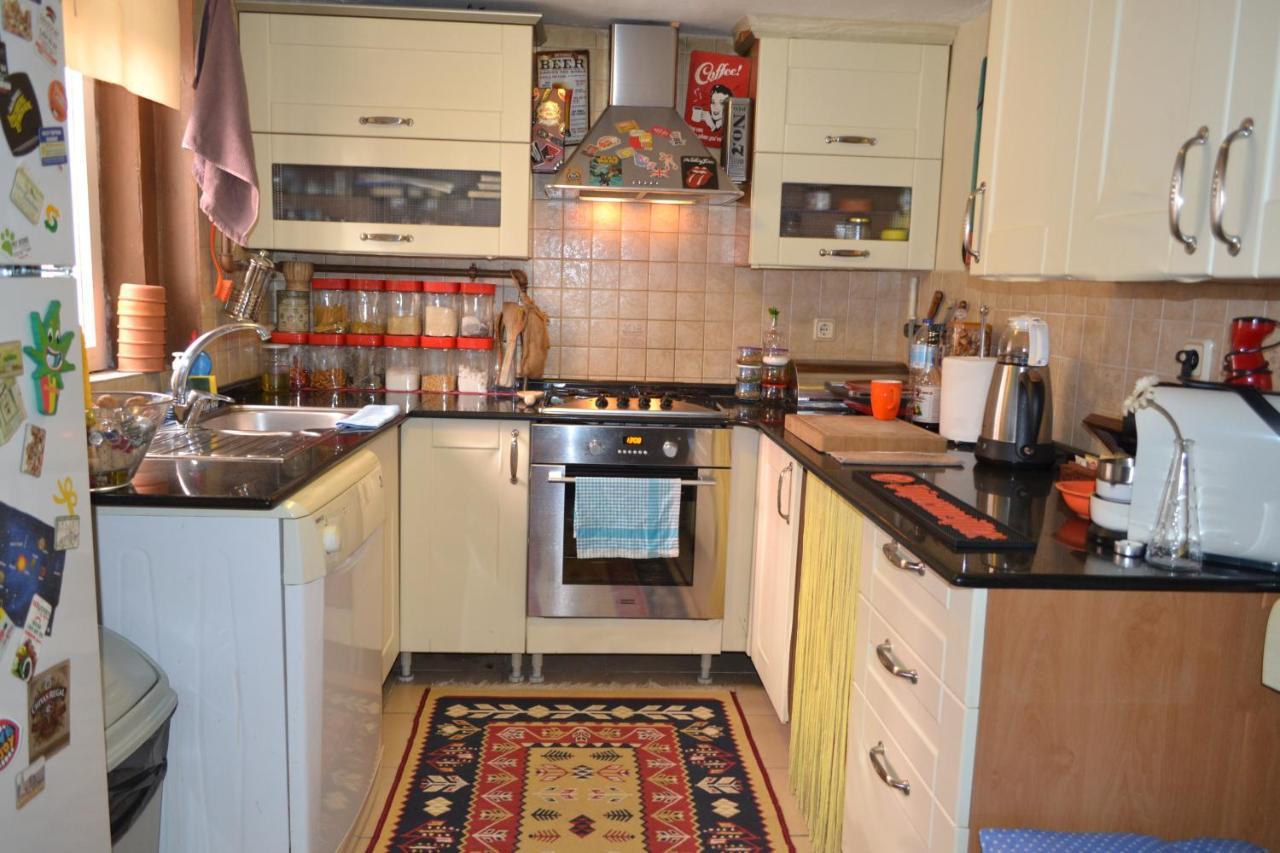 My Happy Home Hostel Измир Экстерьер фото