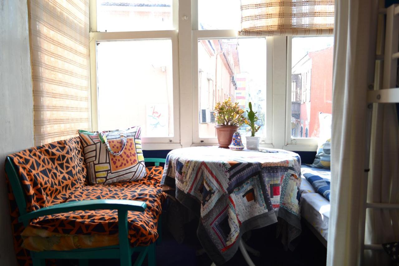 My Happy Home Hostel Измир Экстерьер фото